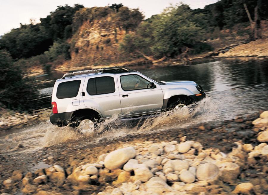  Nissan Xterra 2000 года  (фото 2 из 9)